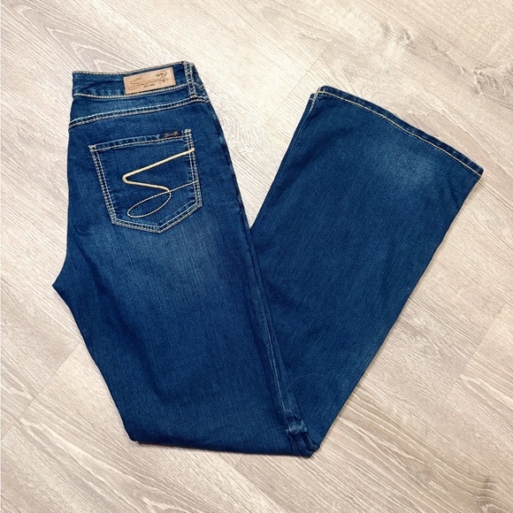 •SEVEN7• HIGH RISE FLARE JEANS - Picture 1 of 7